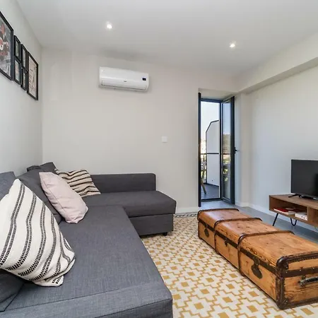 Charming Duplex With Terrace