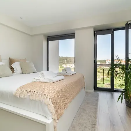 Charming Duplex With Terrace דירה *